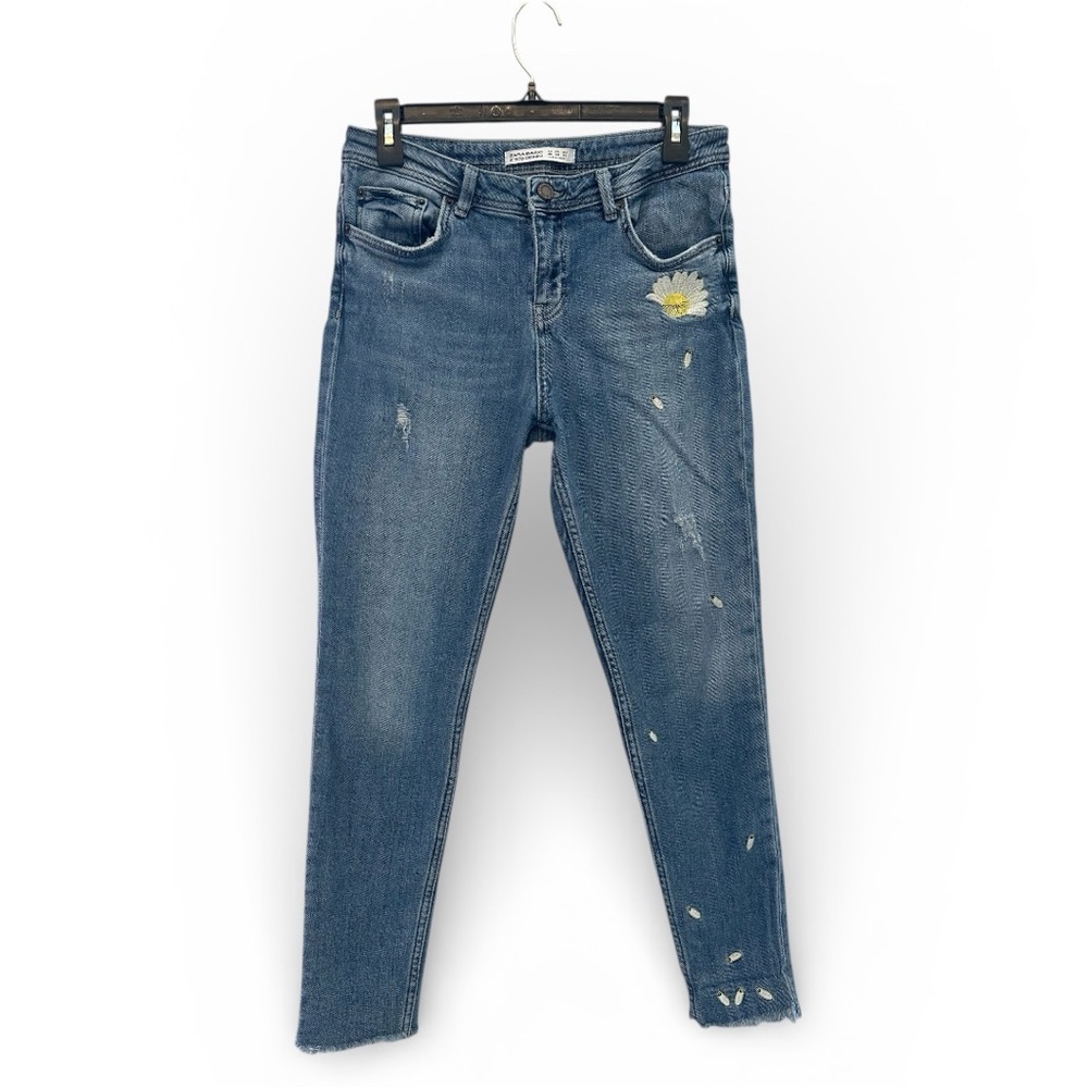 Zara Women's Floral Embroidered Distressed Blue Skinny Jeans Size 4